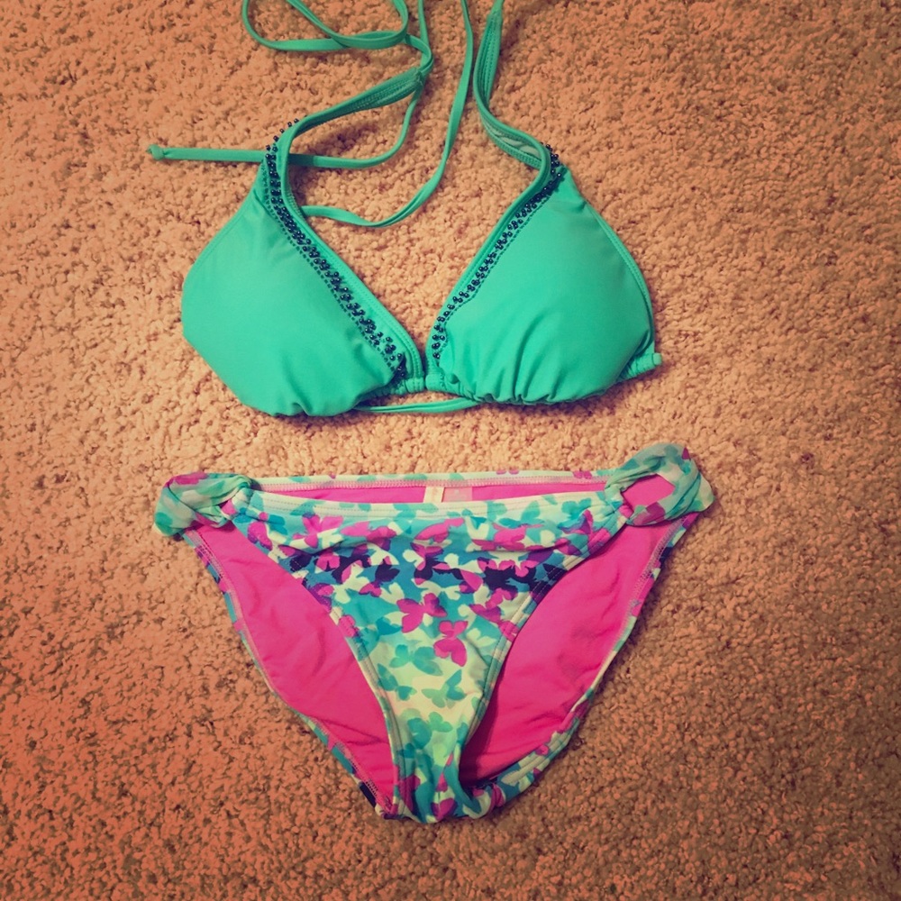Bikini (Top is XL & Bottoms are M)